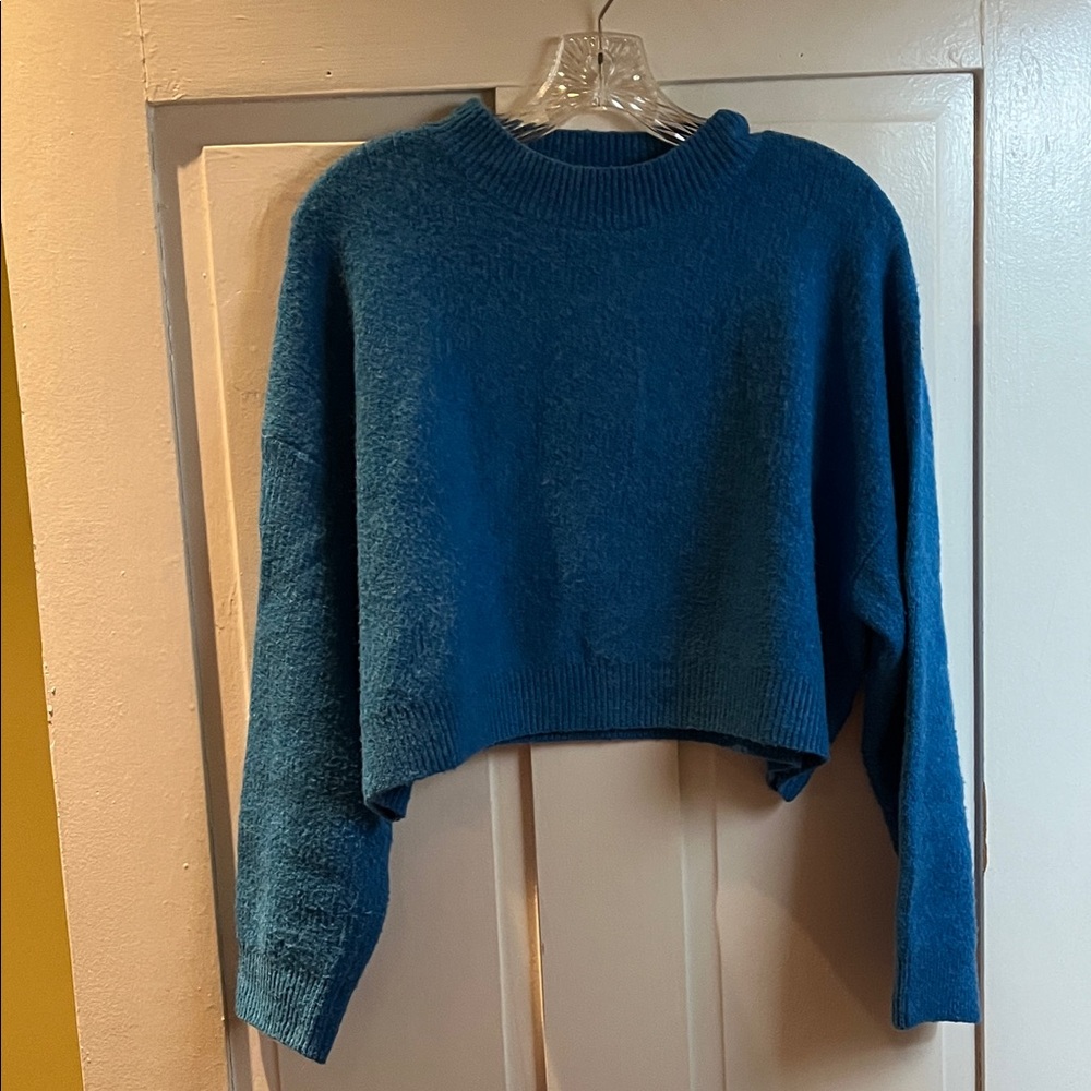 Love Tree Women's Teal Crew Neck Sweater